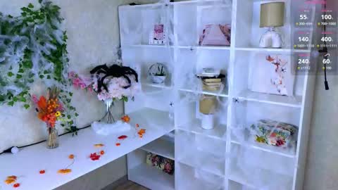 Snapshot of kristinemckerley chatting on 10-19-25, 01:28 Sofia online show from 10-19-25, 01:28