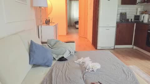 Snapshot of kristinesmith chatting on 11-08-25, 04:56 Kristi online show from 11-08-25, 04:56