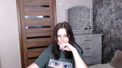 Snapshot of kristy_fran chatting on 12-21-25, 08:27 Kristy online show from 12-21-25, 08:27