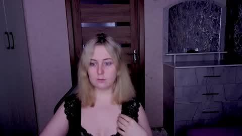 Snapshot of kristy_fran chatting on 02-20-26, 07:36 Kristy online show from 02-20-26, 07:36