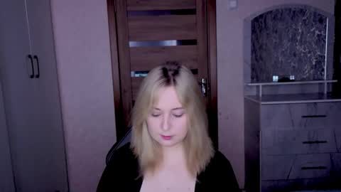 Snapshot of kristy_fran chatting on 02-23-26, 09:12 Kristy online show from 02-23-26, 09:12