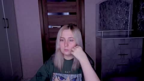 Kristy online show from 04-17-26, 07:28