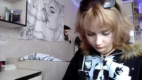 Snapshot of kristycoggins chatting on 05-24-26, 03:06 Kelly online show from 05-24-26, 03:06
