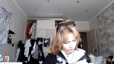 Snapshot of kristycoggins chatting on 05-25-26, 10:32 Kelly online show from 05-25-26, 10:32