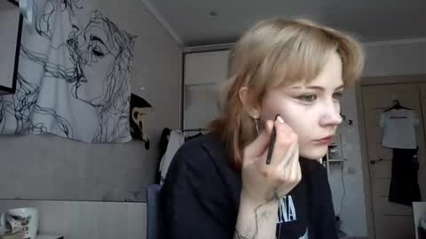 Snapshot of kristycoggins chatting on 06-01-26, 11:12 Kelly online show from 06-01-26, 11:12