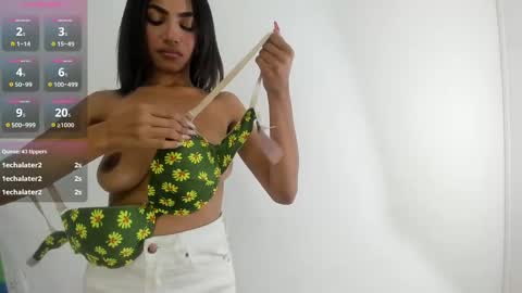 Cristina online show from 02-25-25, 01:52