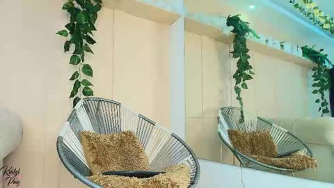 Snapshot of kristyl_paez chatting on 01-31-26, 07:11 Cristina online show from 01-31-26, 07:11