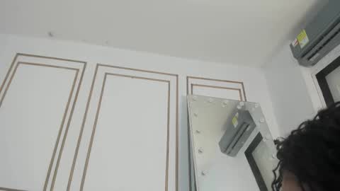 Snapshot of kristyl_paez chatting on 02-02-26, 06:50 Cristina online show from 02-02-26, 06:50