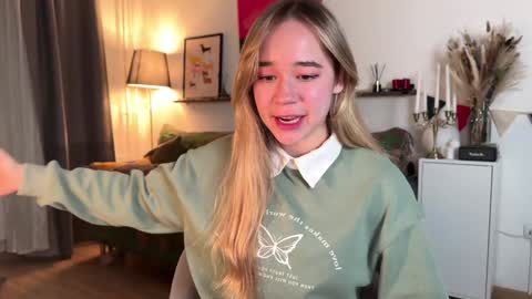 Snapshot of kristyspiritedaway chatting on 12-21-24, 08:10 Kristy Nip slip shady  Best model on CB  online show from 12-21-24, 08:10