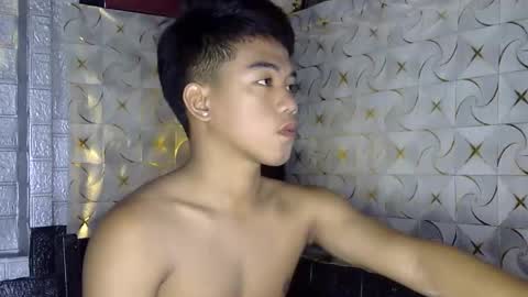 kritthanarkorn online show from 04-19-26, 03:17