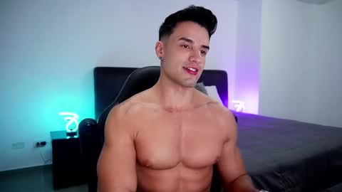 Snapshot of krops_ chatting on 02-20-25, 09:11 KROPS online show from 02-20-25, 09:11