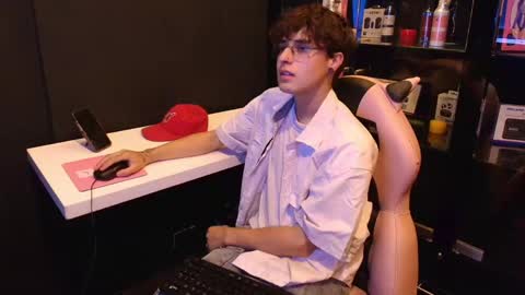 Snapshot of krown_nox chatting on 05-25-26, 06:58 krown_nox online show from 05-25-26, 06:58