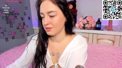 Snapshot of kruela_eva chatting on 02-07-25, 11:45 Kruela GTM3Tue Wed Thu Fri Sun 0400 am-1030pm online show from 02-07-25, 11:45