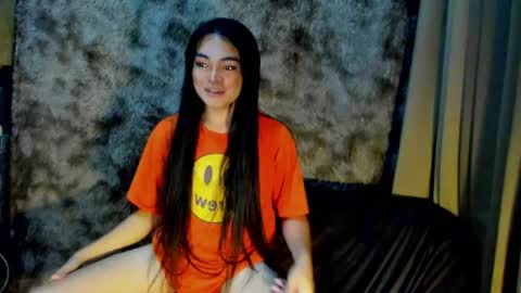 Snapshot of krystal_angel chatting on 04-24-26, 07:49 krystal_angel online show from 04-24-26, 07:49