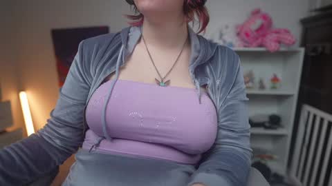 Snapshot of krystalsyxx chatting on 01-24-25, 07:28 Krystal Syx online show from 01-24-25, 07:28