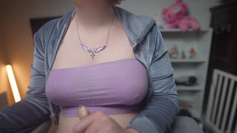 Snapshot of krystalsyxx chatting on 01-31-25, 08:43 Krystal Syx online show from 01-31-25, 08:43