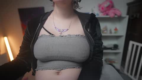 Snapshot of krystalsyxx chatting on 02-07-25, 06:24 Krystal Syx online show from 02-07-25, 06:24