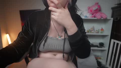 Snapshot of krystalsyxx chatting on 02-16-25, 08:11 Krystal Syx online show from 02-16-25, 08:11