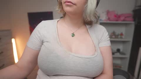 Krystal Syx online show from 11-20-25, 07:24