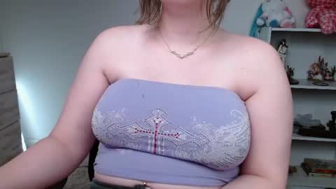 Snapshot of krystalsyxx chatting on 06-24-26, 02:05 Krystal Syx online show from 06-24-26, 02:05