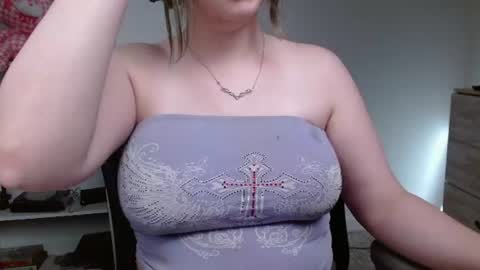 Snapshot of krystalsyxx chatting on 07-13-26, 11:40 Krystal Syx online show from 07-13-26, 11:40