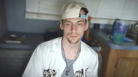 Snapshot of krytiar1992 chatting on 03-20-26, 07:35 krytiar1992 online show from 03-20-26, 07:35