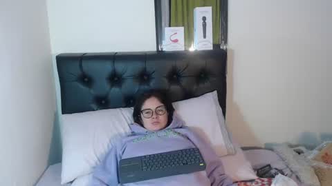 Snapshot of kryystaladams chatting on 07-03-26, 11:27 kryystaladams online show from 07-03-26, 11:27
