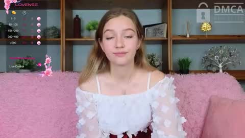 Snapshot of ksuhesa chatting on 10-29-25, 11:23 ksuhesa online show from 10-29-25, 11:23