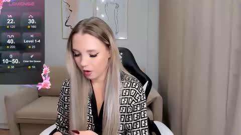 Snapshot of ksusha__sweet chatting on 10-05-25, 12:36 Lady online show from 10-05-25, 12:36