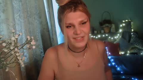 Snapshot of kudesnizza chatting on 03-09-25, 10:41 Annika MTF ts post -op online show from 03-09-25, 10:41