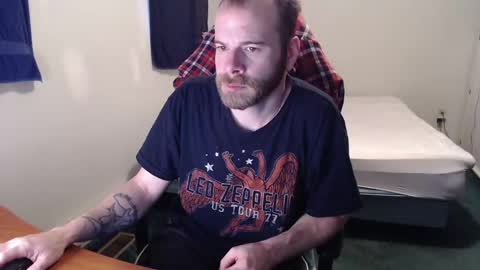 Snapshot of kuggy570 chatting on 02-07-25, 02:15 Kuggy online show from 02-07-25, 02:15