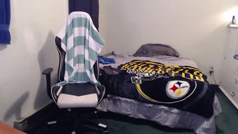 Snapshot of kuggy570 chatting on 09-13-25, 10:31 Kuggy online show from 09-13-25, 10:31