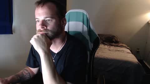 Snapshot of kuggy570 chatting on 09-28-25, 12:32 Kuggy online show from 09-28-25, 12:32