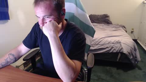 Snapshot of kuggy570 chatting on 10-01-25, 10:27 Kuggy online show from 10-01-25, 10:27