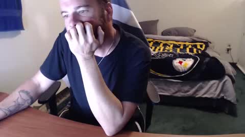 Snapshot of kuggy570 chatting on 10-13-25, 01:44 Kuggy online show from 10-13-25, 01:44