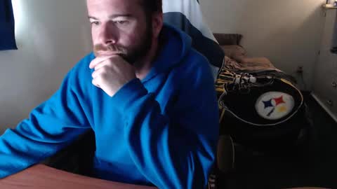 Snapshot of kuggy570 chatting on 10-21-25, 12:39 Kuggy online show from 10-21-25, 12:39