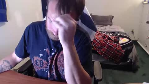 Snapshot of kuggy570 chatting on 10-22-25, 11:48 Kuggy online show from 10-22-25, 11:48