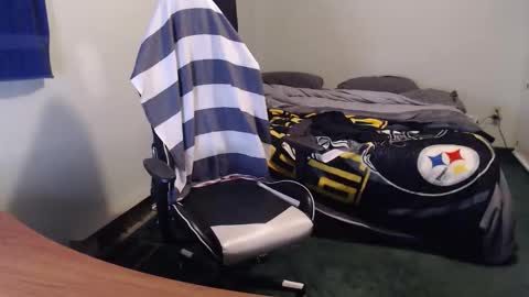 Snapshot of kuggy570 chatting on 10-23-25, 08:18 Kuggy online show from 10-23-25, 08:18