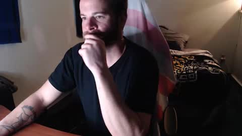 Snapshot of kuggy570 chatting on 11-23-25, 01:22 Kuggy online show from 11-23-25, 01:22