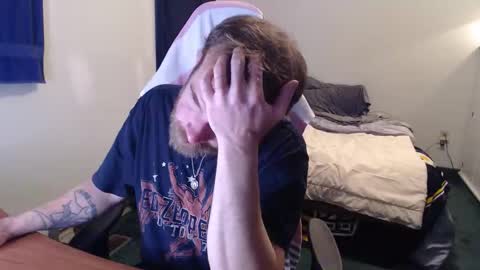 Snapshot of kuggy570 chatting on 12-04-25, 12:42 Kuggy online show from 12-04-25, 12:42