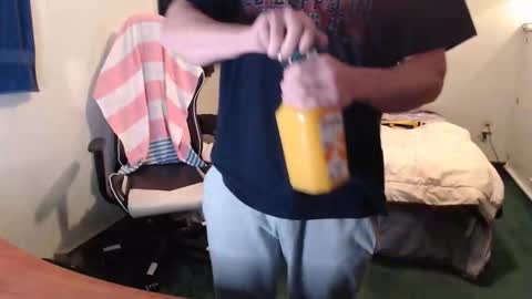 Snapshot of kuggy570 chatting on 12-04-25, 11:57 Kuggy online show from 12-04-25, 11:57