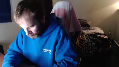 Snapshot of kuggy570 chatting on 12-16-25, 01:27 Kuggy online show from 12-16-25, 01:27