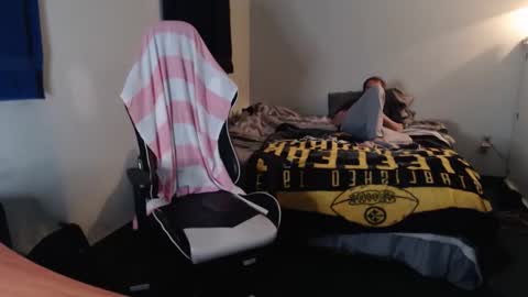 Snapshot of kuggy570 chatting on 01-07-26, 11:51 Kuggy online show from 01-07-26, 11:51