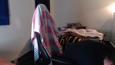 Snapshot of kuggy570 chatting on 02-09-26, 11:09 Kuggy online show from 02-09-26, 11:09