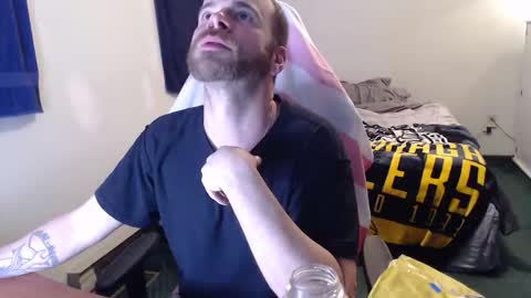 Snapshot of kuggy570 chatting on 02-17-26, 11:00 Kuggy online show from 02-17-26, 11:00