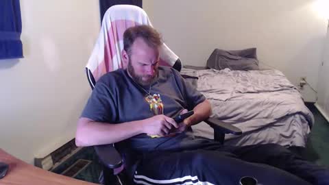 Snapshot of kuggy570 chatting on 04-18-26, 10:43 Kuggy online show from 04-18-26, 10:43