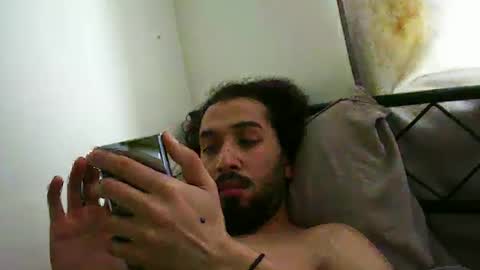 Snapshot of kuraia__ chatting on 10-29-25, 01:35 akurai online show from 10-29-25, 01:35