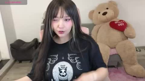 Snapshot of kurochan420 chatting on 03-18-26, 03:31 Andy online show from 03-18-26, 03:31