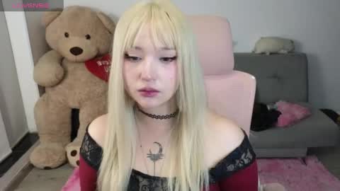 Snapshot of kurochan420 chatting on 06-10-26, 02:12 Andy online show from 06-10-26, 02:12