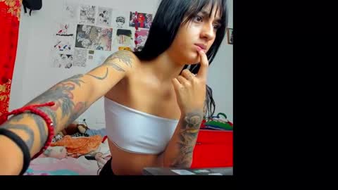 Snapshot of kuromi_less chatting on 12-16-24, 01:21 Kuromi Less online show from 12-16-24, 01:21